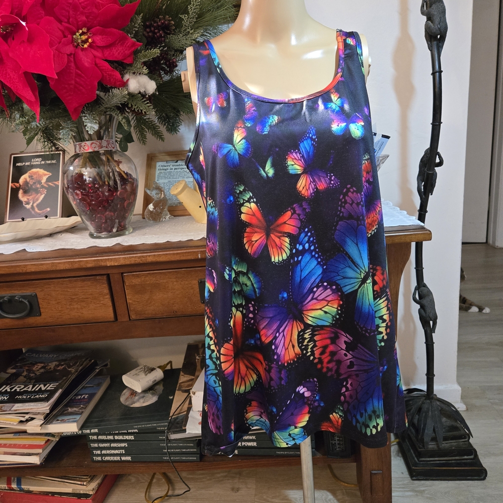 Colorful Butterfly Print Tank Top, M.  NWOT
